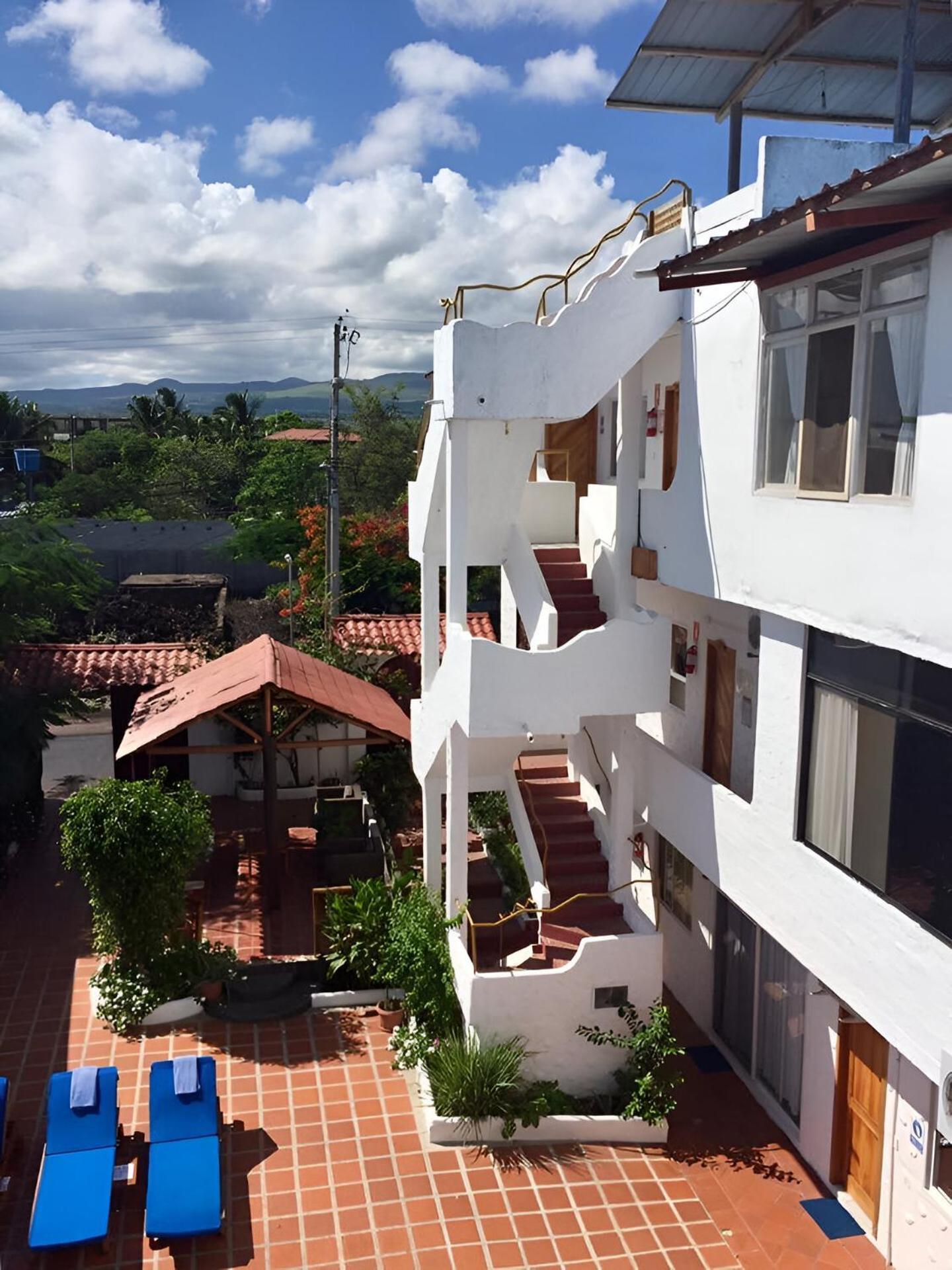 Hotel La Casa De Judy Puerto Ayora  Exteriör bild