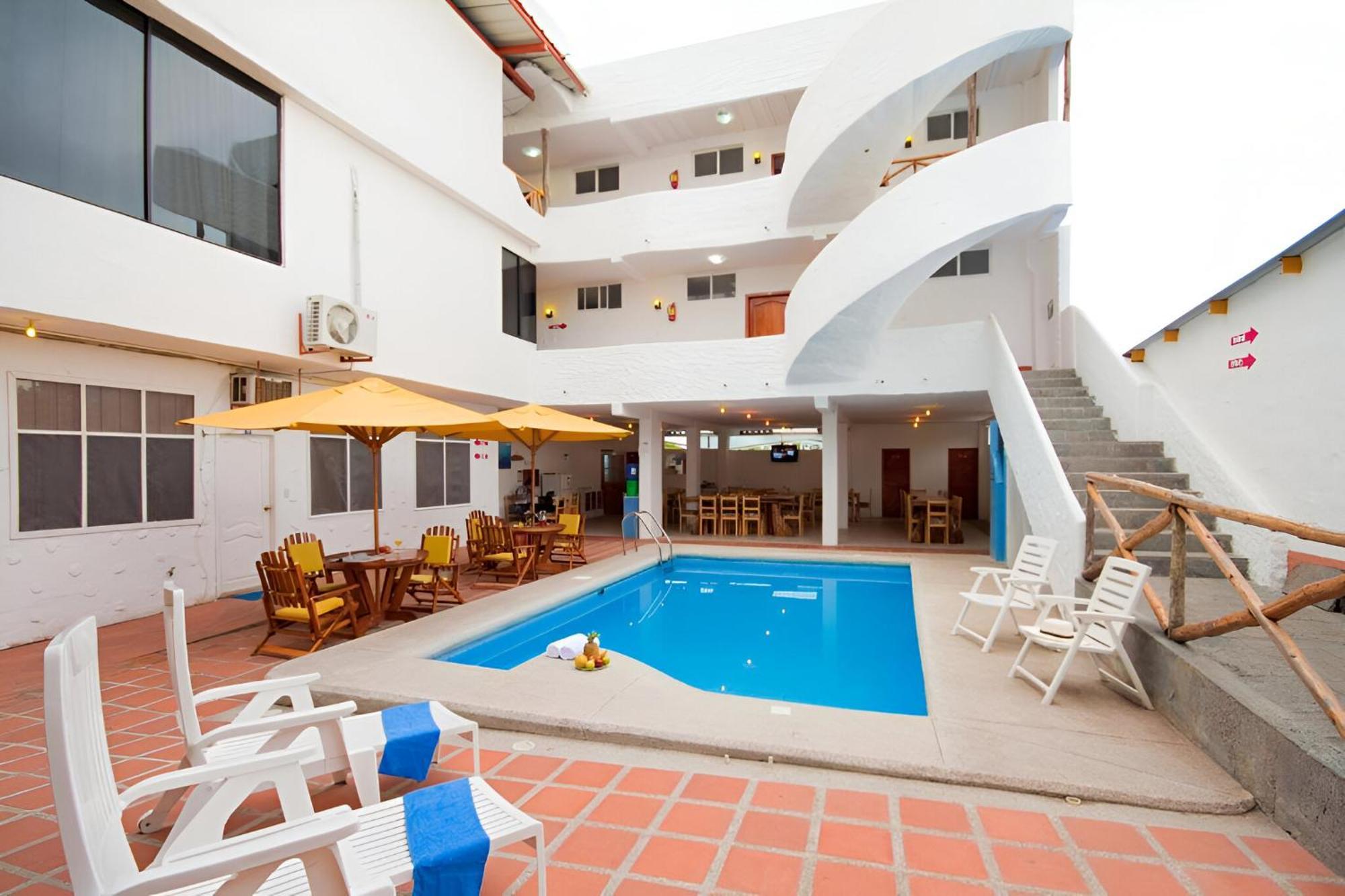 Hotel La Casa De Judy Puerto Ayora  Exteriör bild