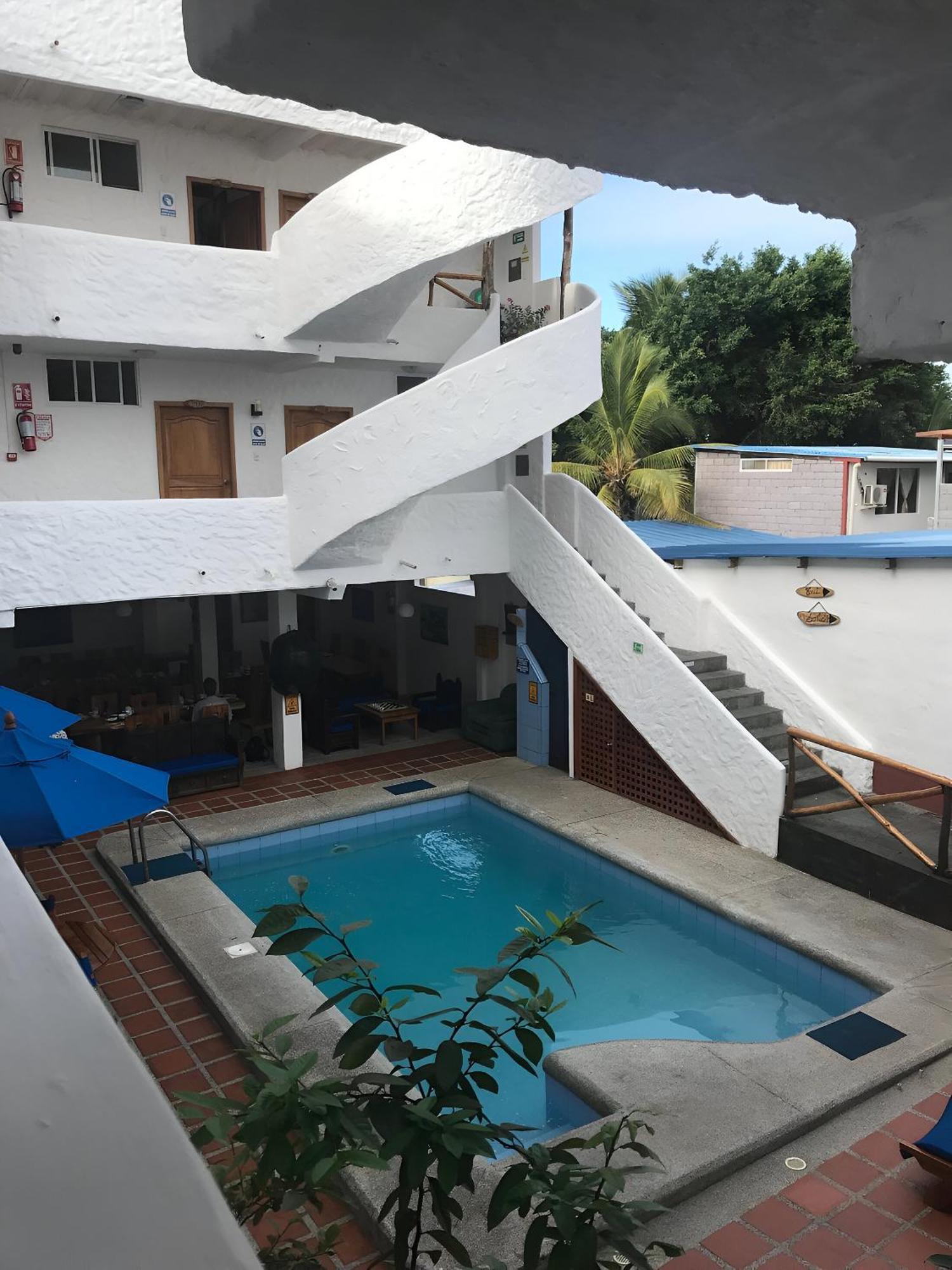 Hotel La Casa De Judy Puerto Ayora  Exteriör bild