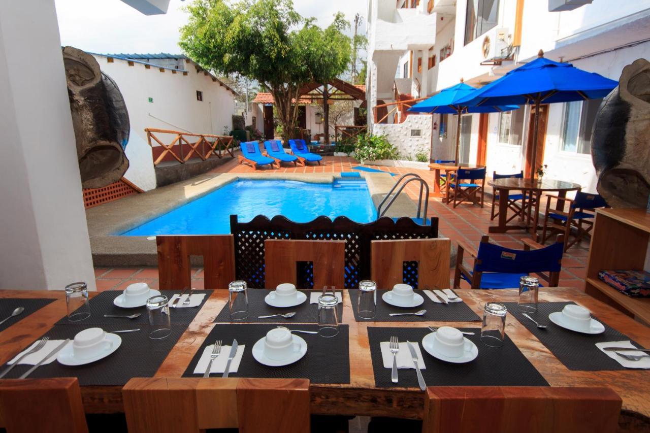 Hotel La Casa De Judy Puerto Ayora  Exteriör bild