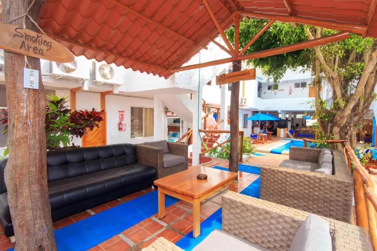 Hotel La Casa De Judy Puerto Ayora  Exteriör bild