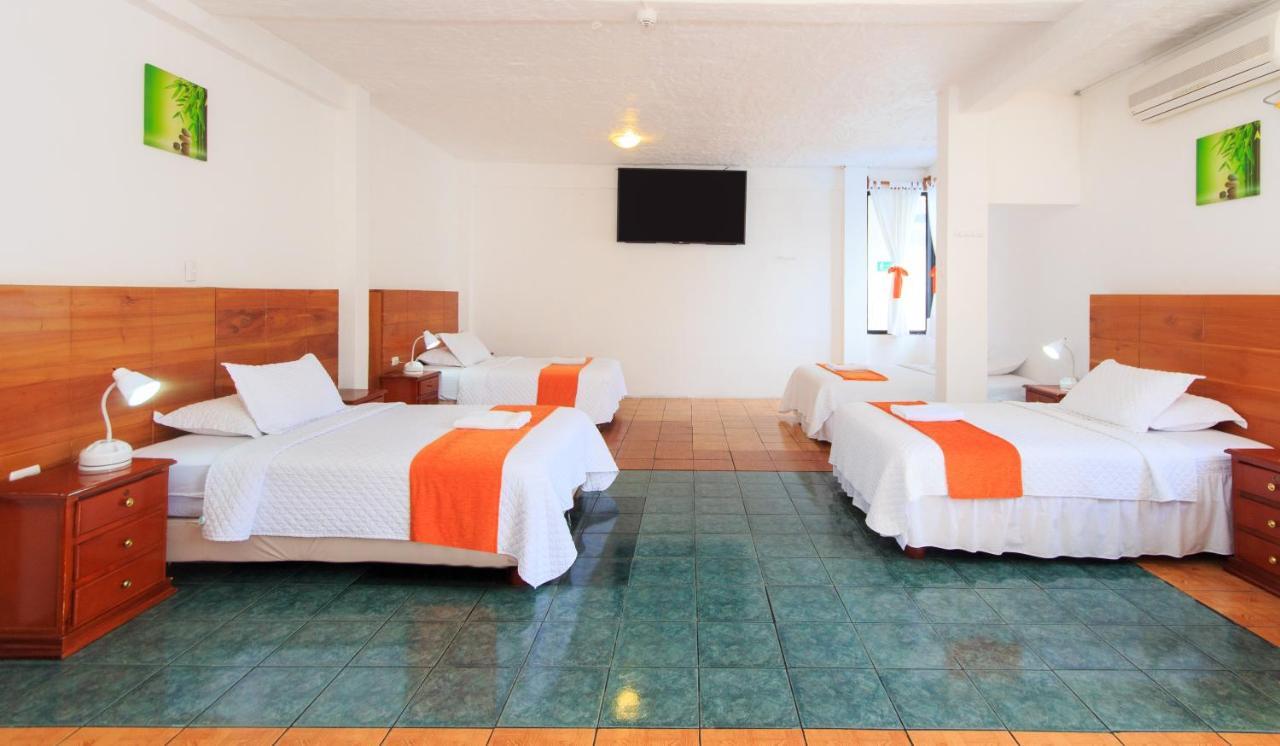 Hotel La Casa De Judy Puerto Ayora  Exteriör bild