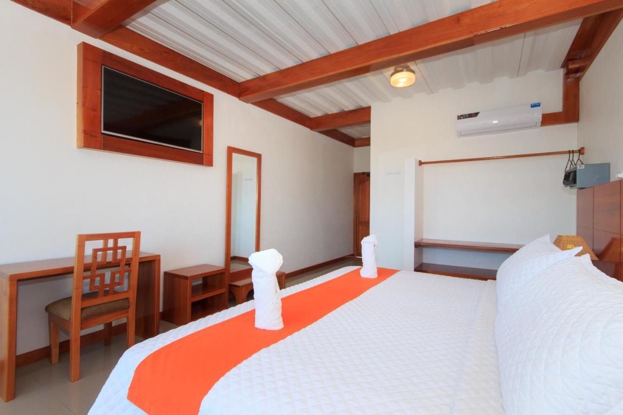 Hotel La Casa De Judy Puerto Ayora  Exteriör bild