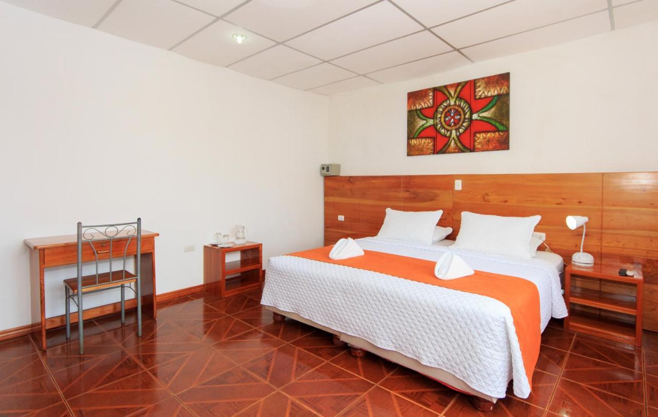 Hotel La Casa De Judy Puerto Ayora  Exteriör bild